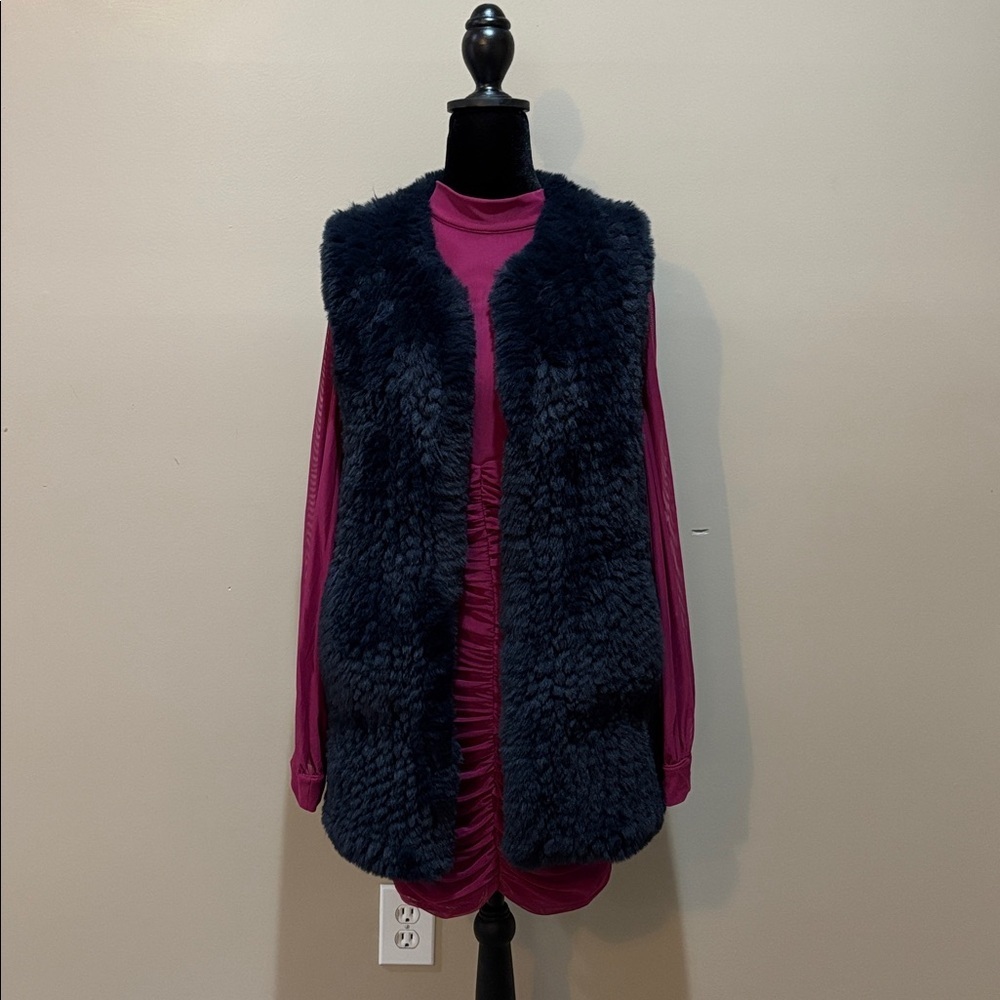 Love Token Navy Blue Faux Fur Vest With Pockets -Size XS
